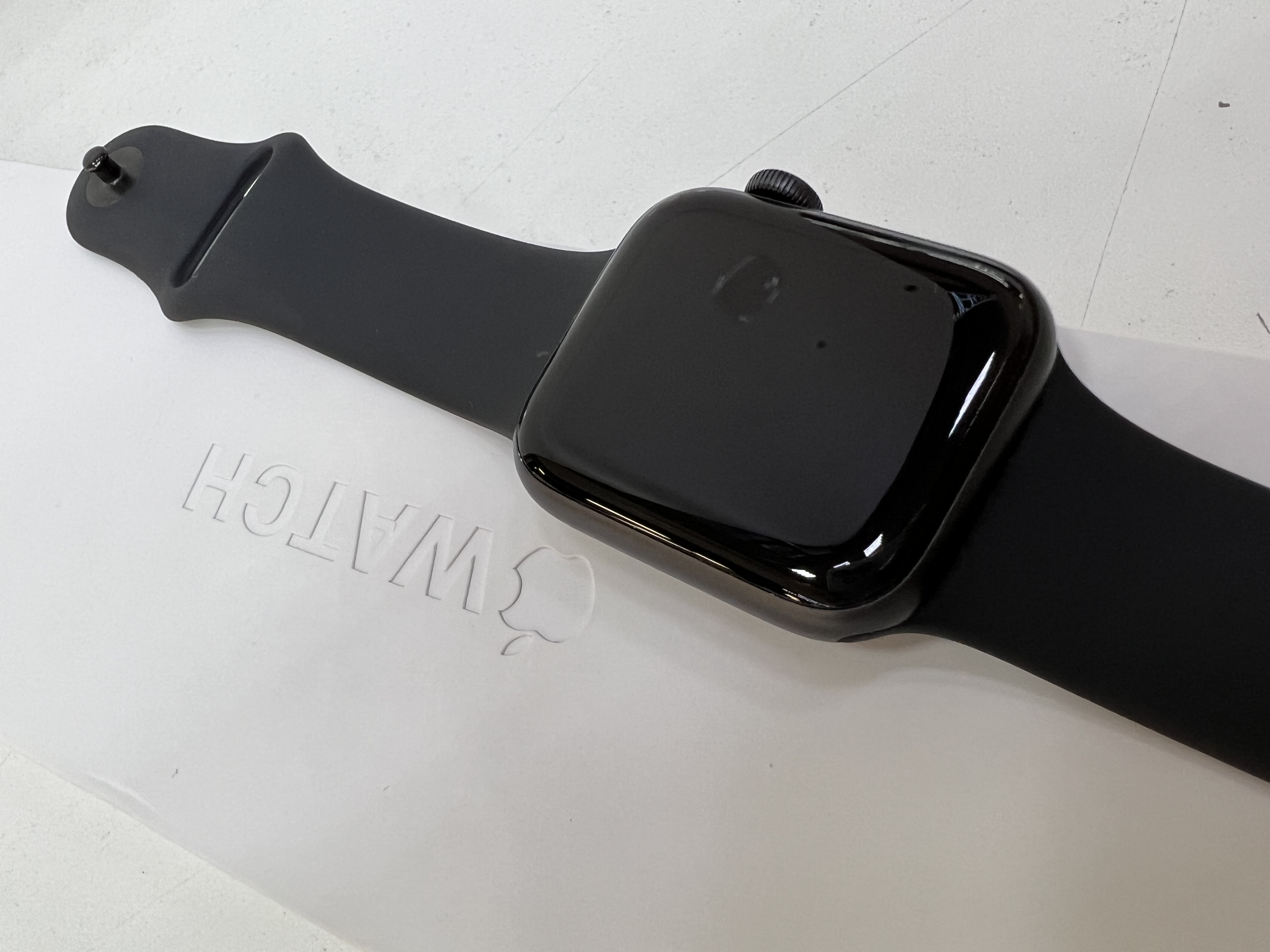 Apple Watch SERIES 6, , Space Gray, IMEI: H8XFK3QXQ1RQ000